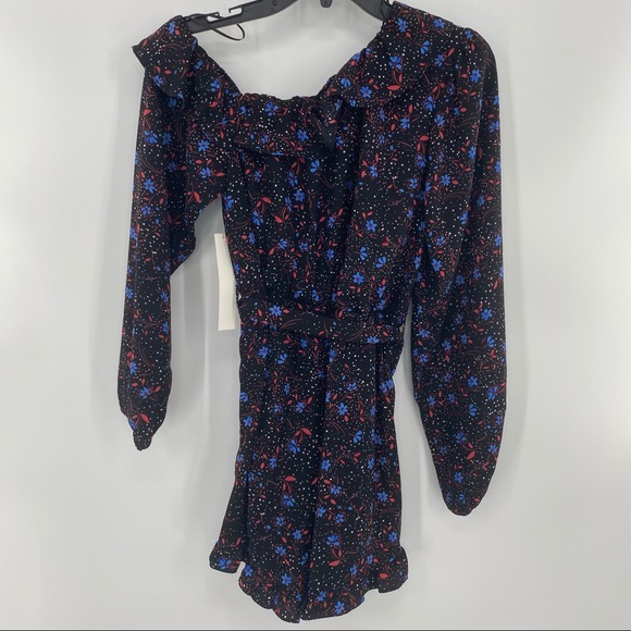 Aqua NWT Bloomingdale's One Shoulder Long Sleeve Waist Tie Floral Romper New - Picture 3 of 13